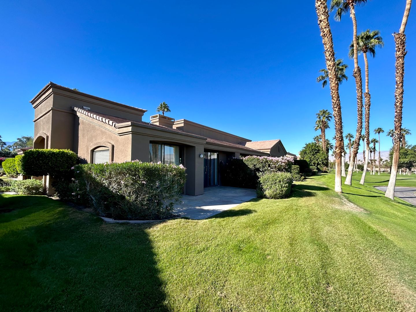Palm Desert House: 39726 Narcissus Way