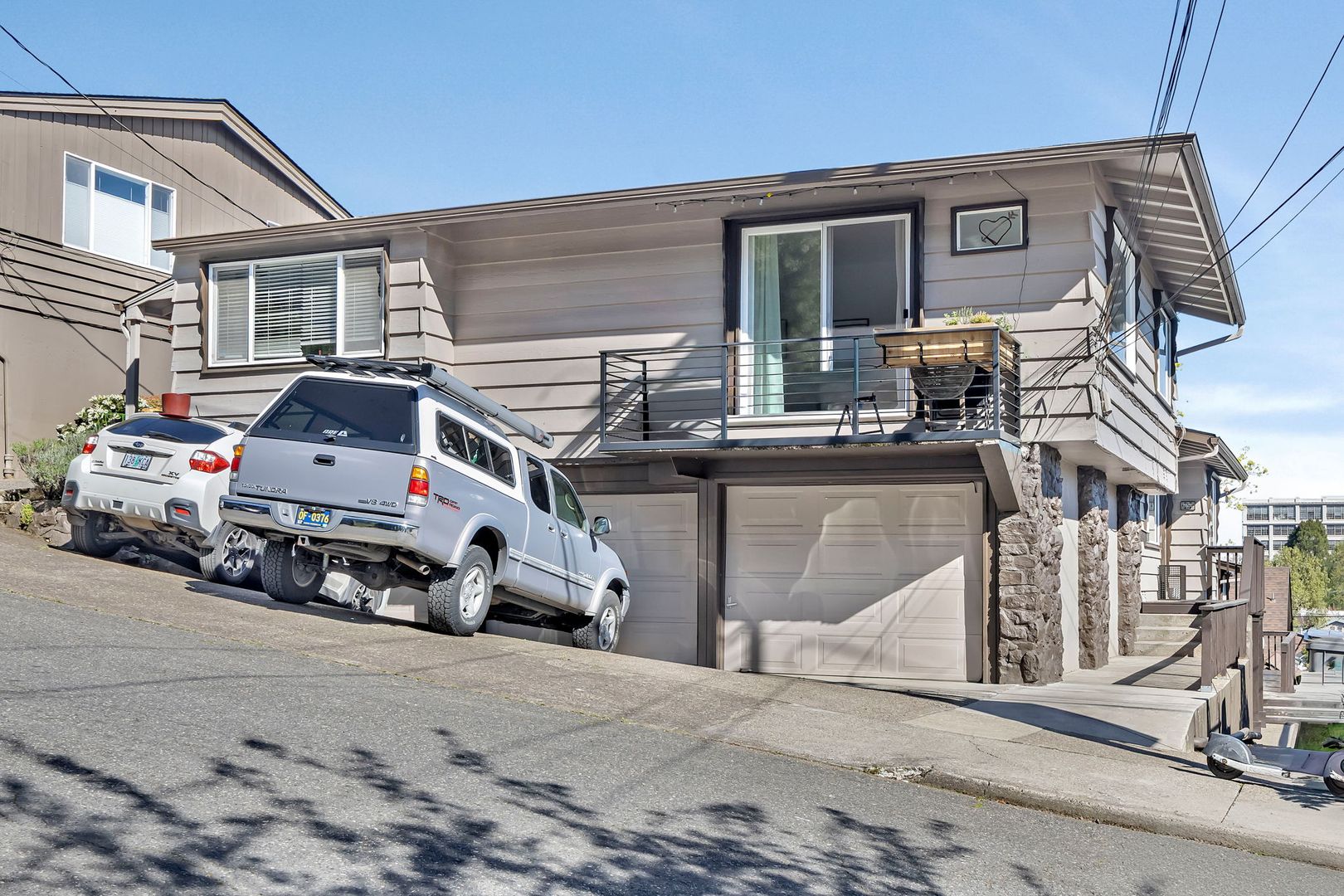 Portland Apartment: 2765-A NW Quimby Street