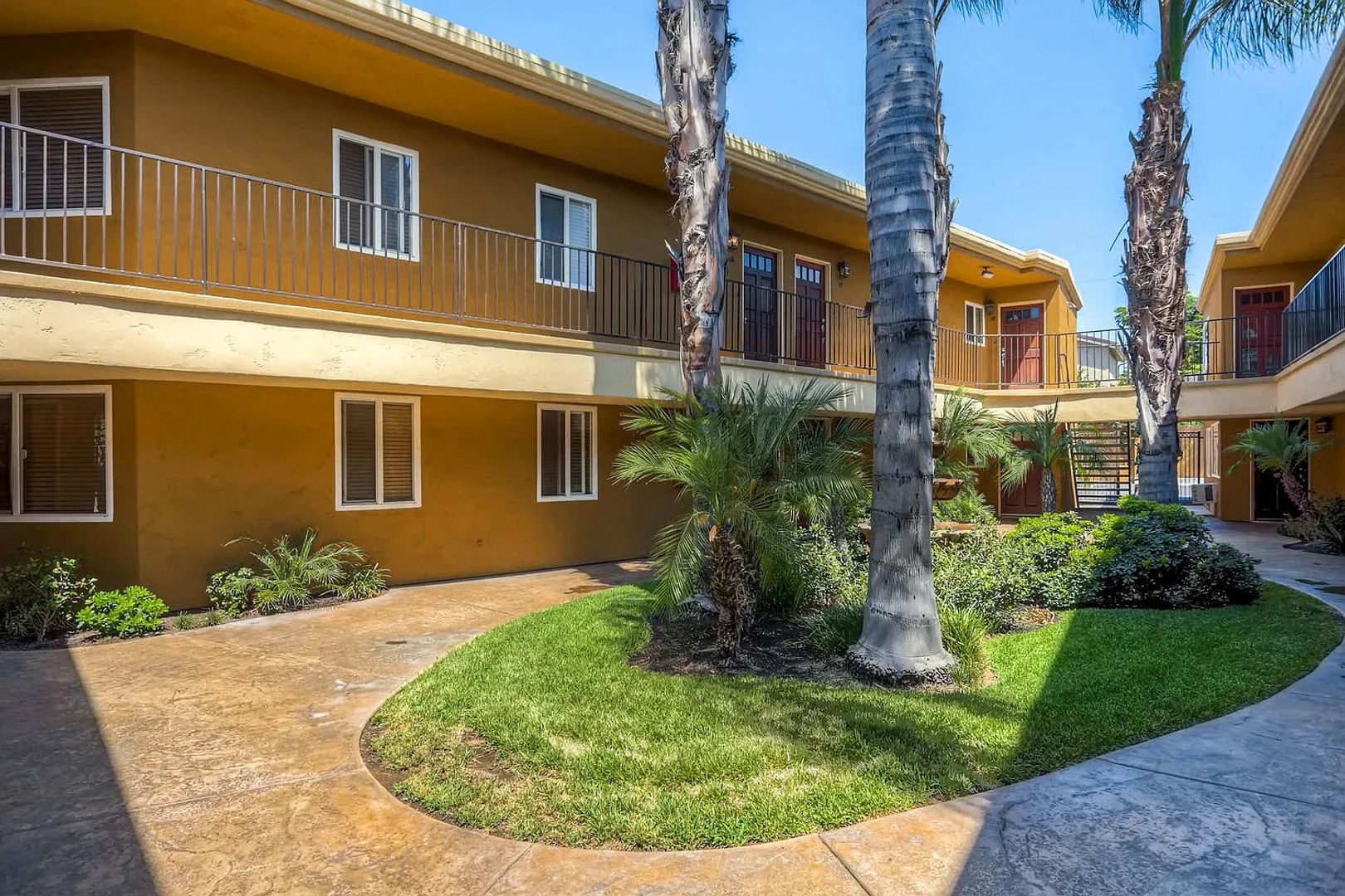 El Cajon Condo: 1160 E Lexington Ave #16