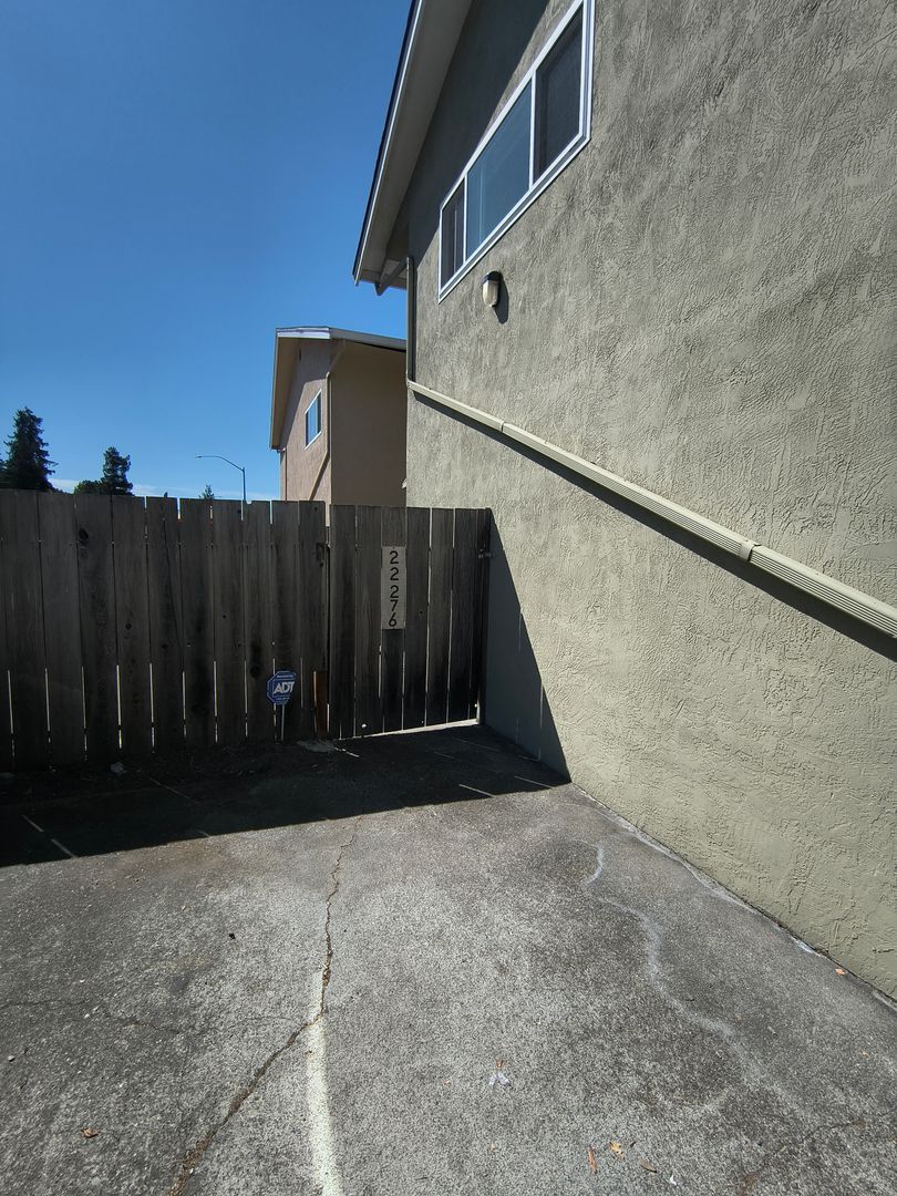 Castro Valley Apartment: 22274 N. Sixth St