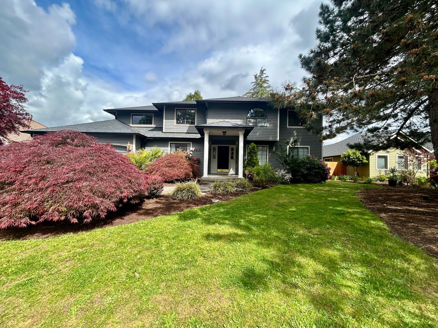 Vancouver House: 8213 NW 12th Ave