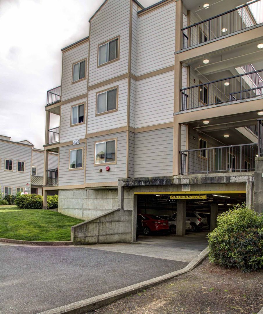 Bellingham Apartment: 4018 Northwest Avenue