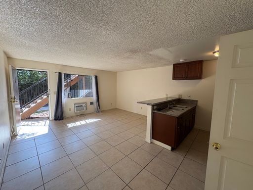 Spacious 1 Bedroom Apartment!