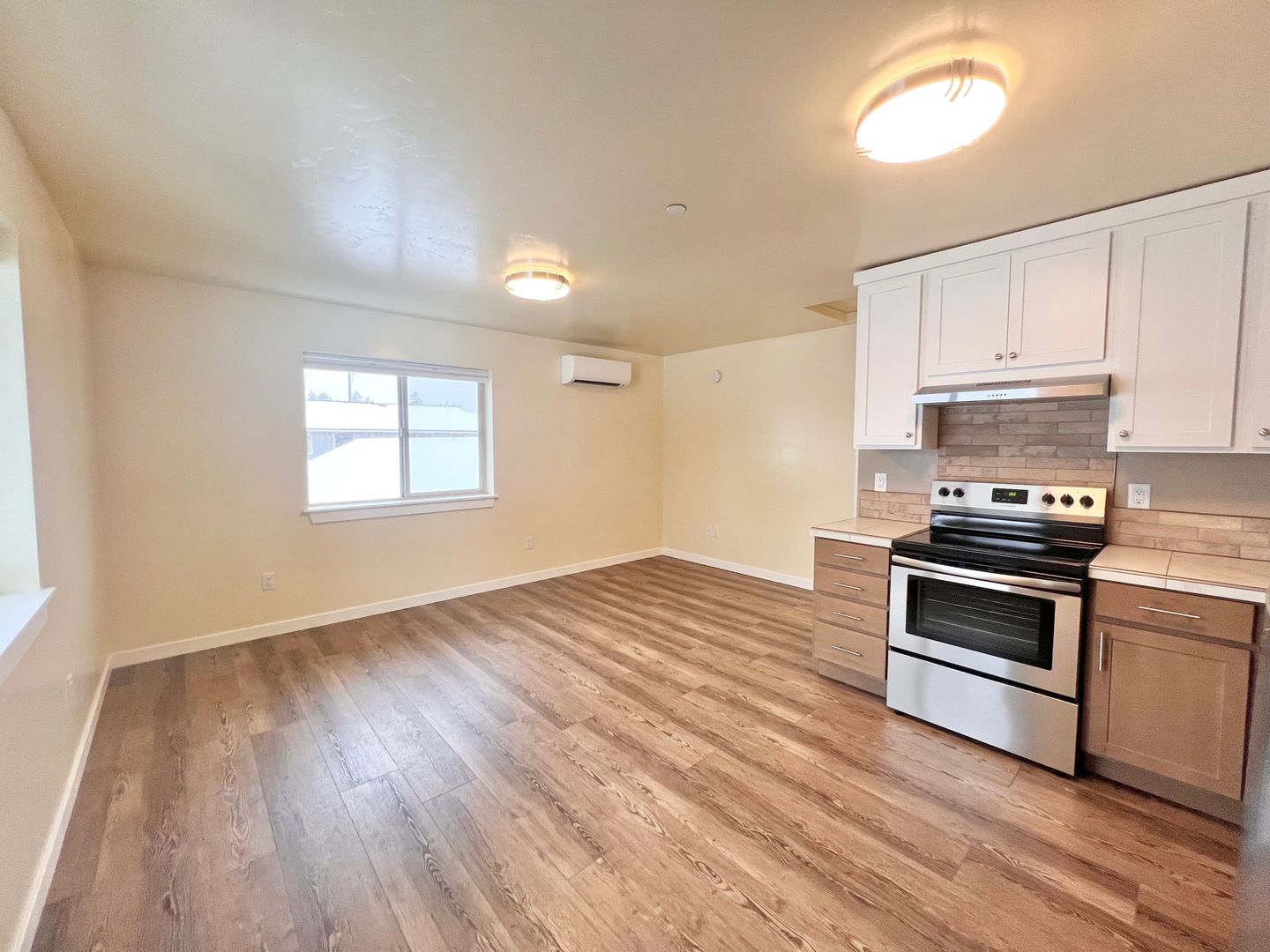 Sisters Apartment: 181 E Tall Fir Court - D