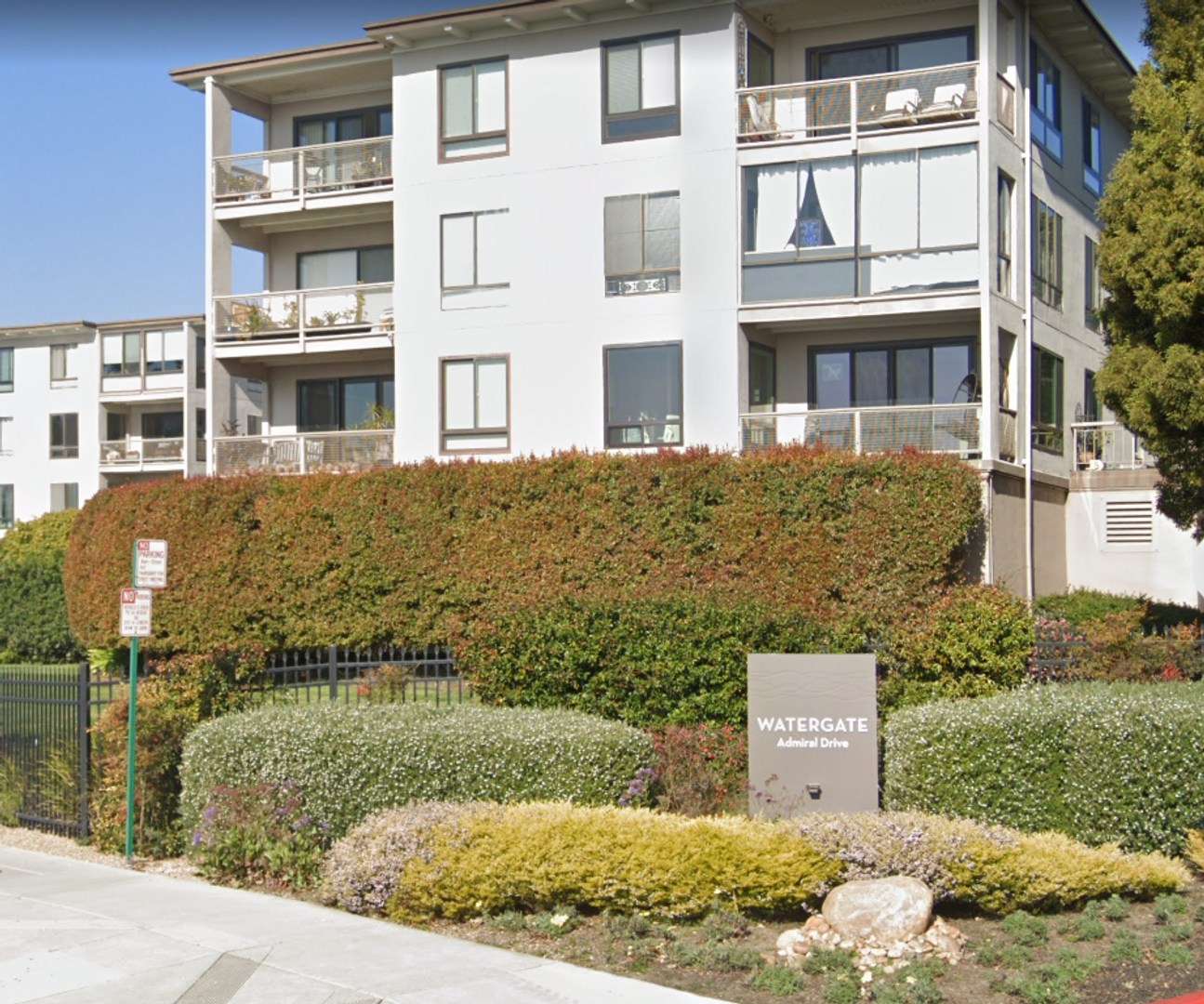 Emeryville Condo: 5 Admiral Drive #405