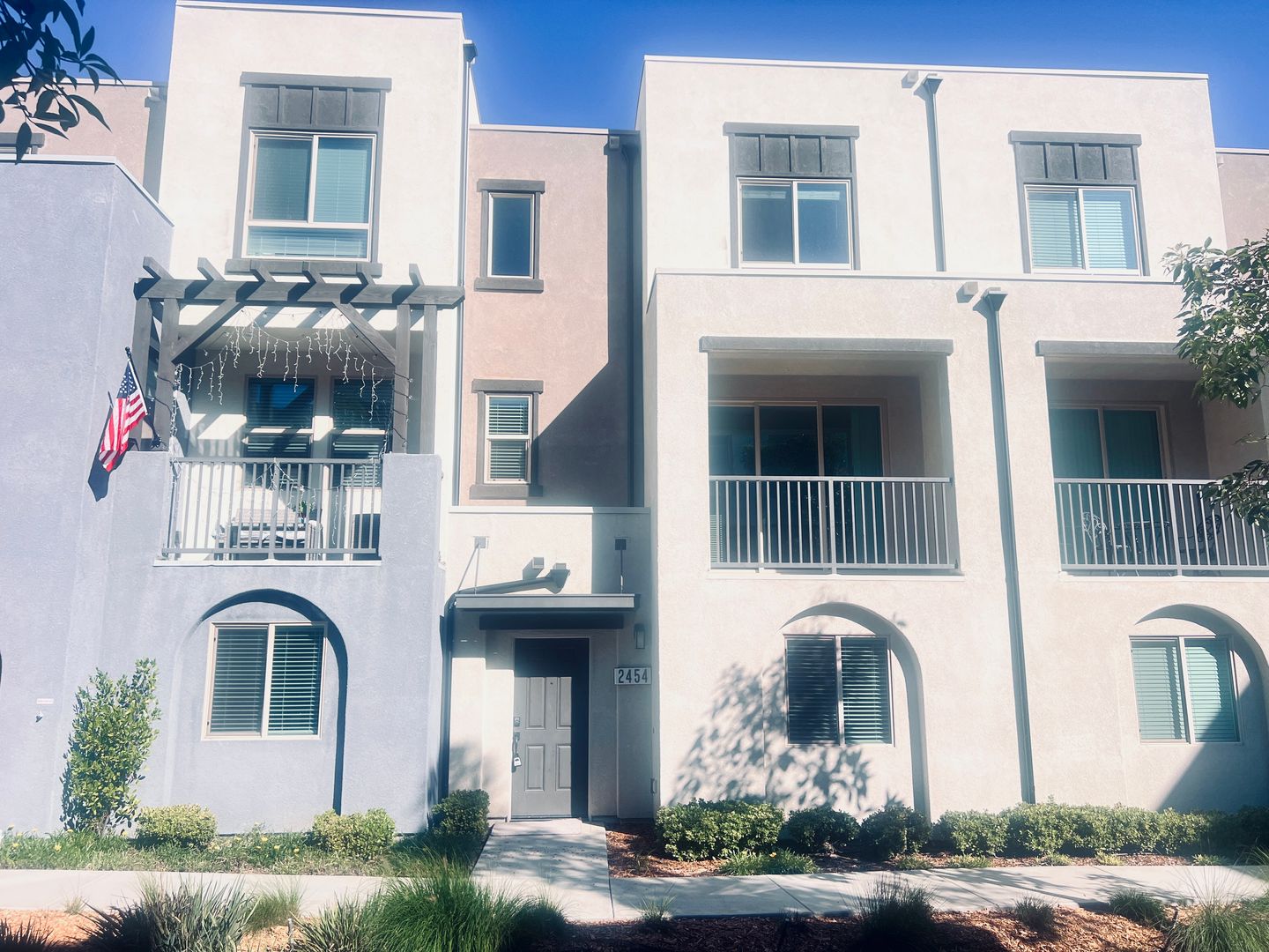 Vista Townhome: 2454 Verano Way
