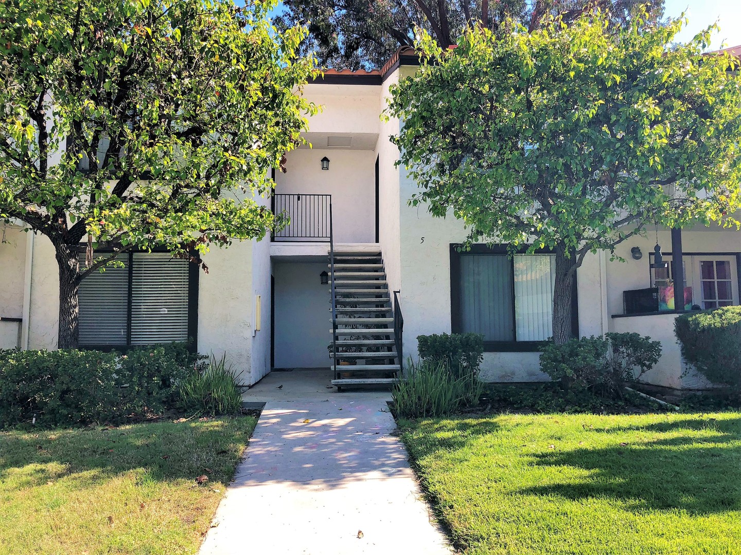 San Diego House: 5005 Collwood Way #11