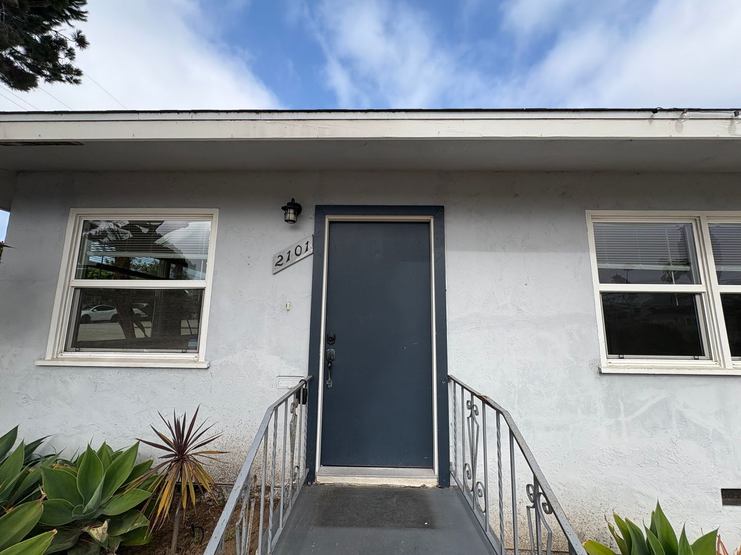 San Diego Apartment: 2101-2107 Reed Ave.