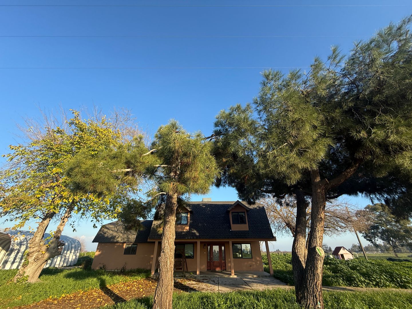 Visalia House: 10592 360 Ave