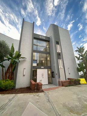 Spacious 1 Bedroom 1 Bath Condo *$500.00 Off One Month's Rent-Move in Special! * – photo 1