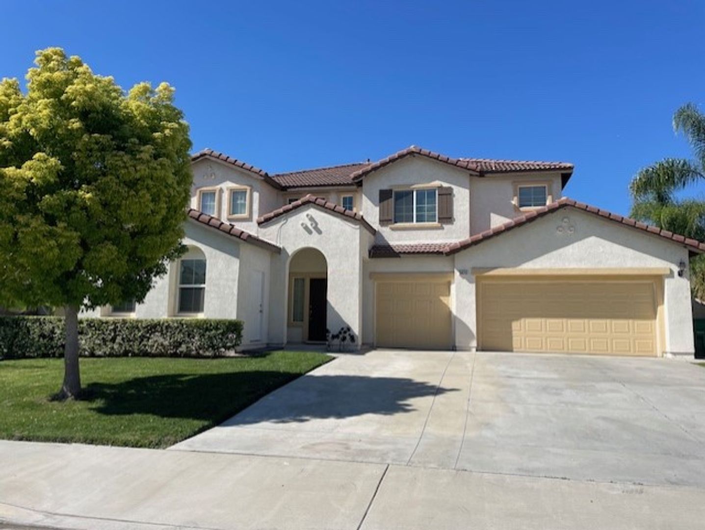 Eastvale House: 5875 Larry Dean St
