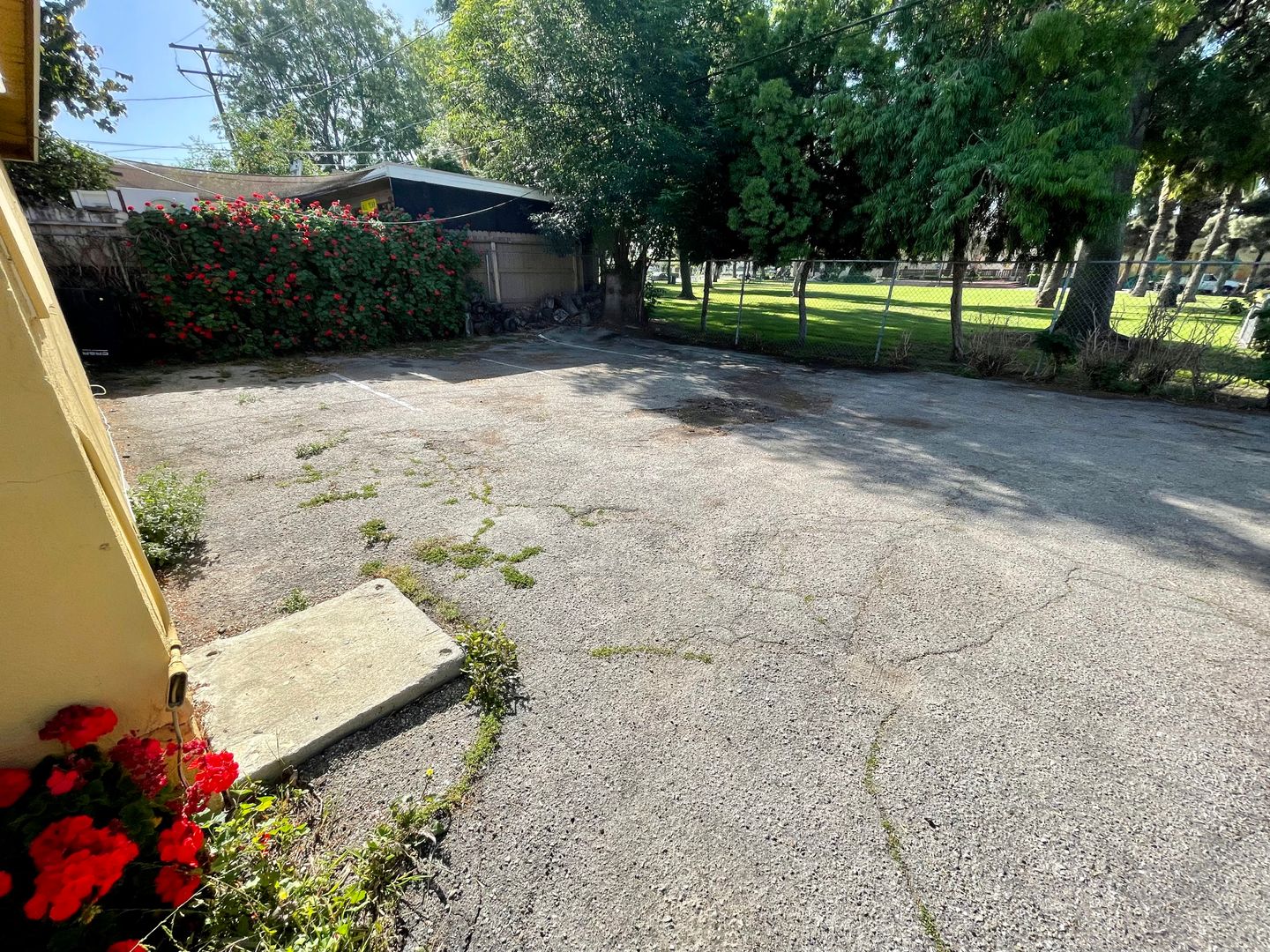 La Habra Condo: 114-118 W 1st Ave