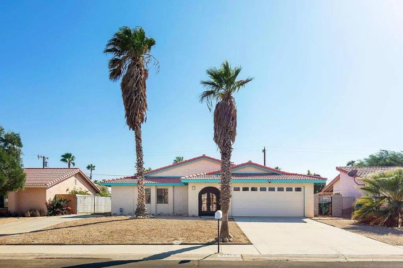 Cathedral City House: 67765 Ovante Road