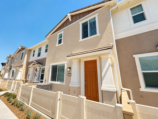 Beautiful, New Siena 3 Bedroom, 2.5 Bath Townhome with Solar for Rent