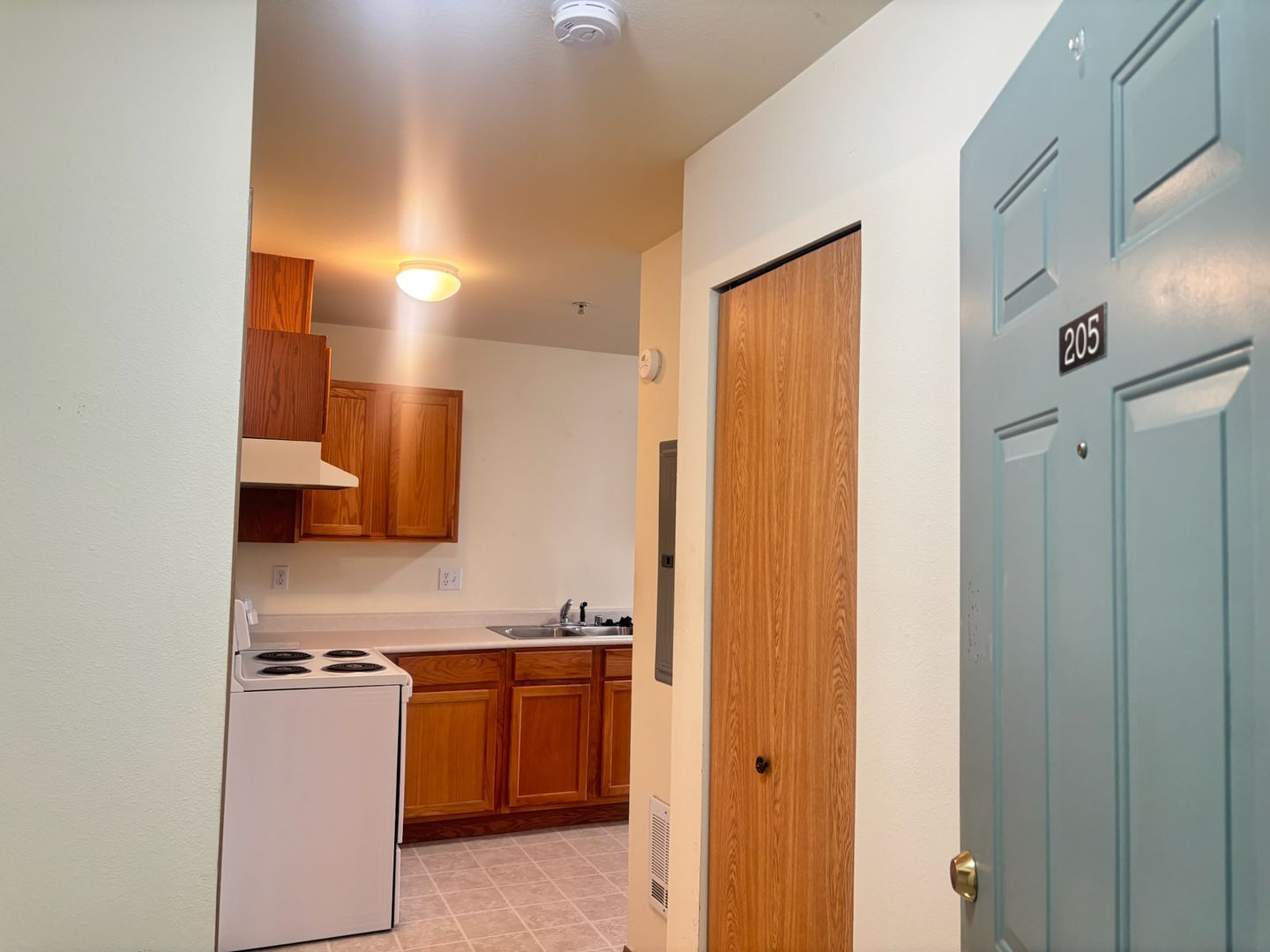 Bellingham Apartment: 4018 Northwest Avenue