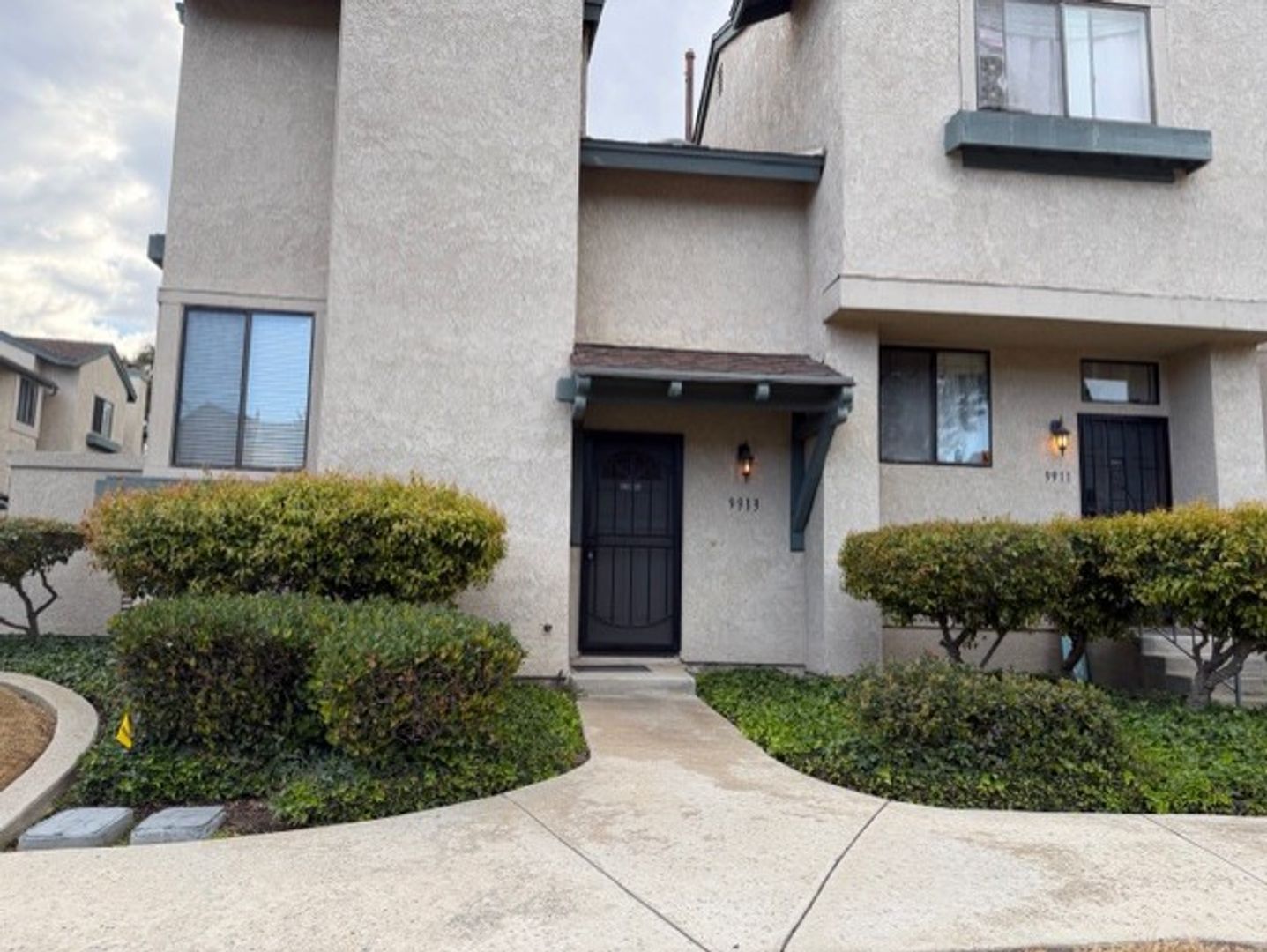 San Diego House: 9913 Paseo Montril