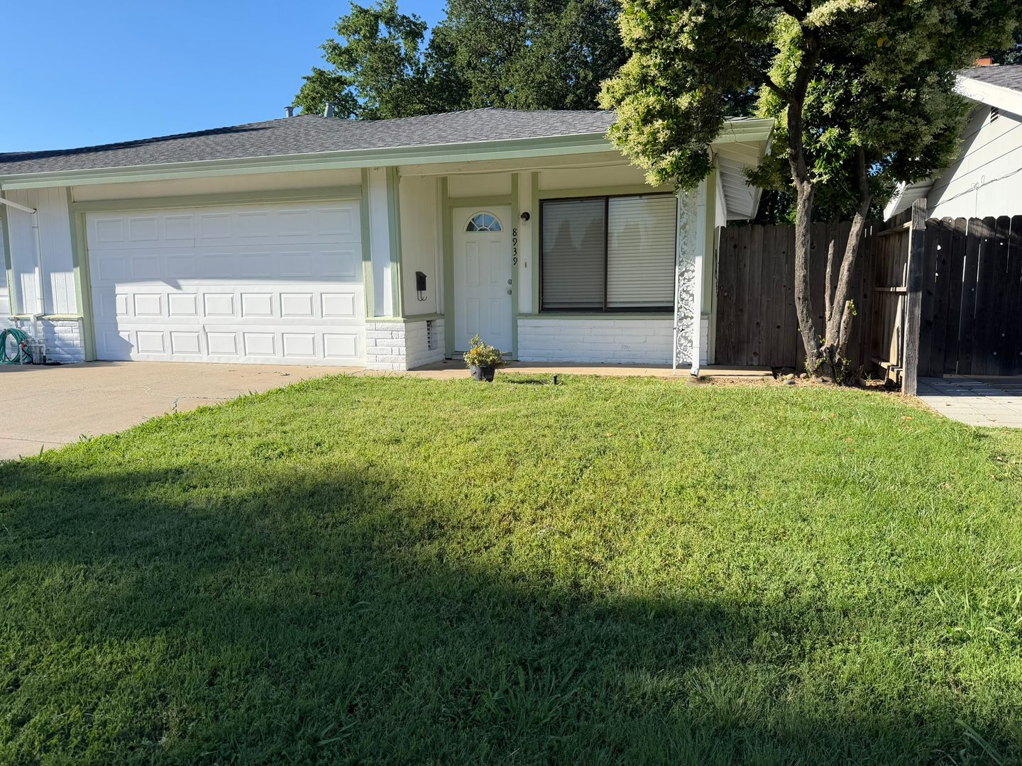 Elk Grove Apartment: 8939 El Oro Plaza Dr