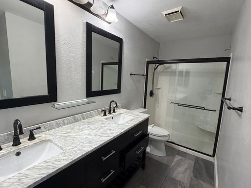 Stylish & Comfortable Townhome in Point Loma – photo 1