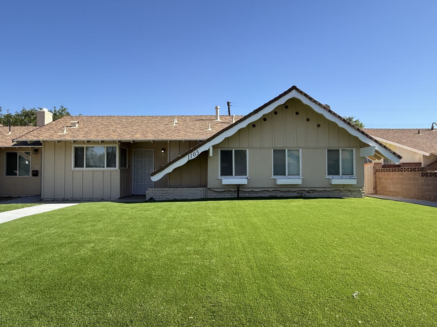 Lancaster Apartment: 1105 E. Ave J4