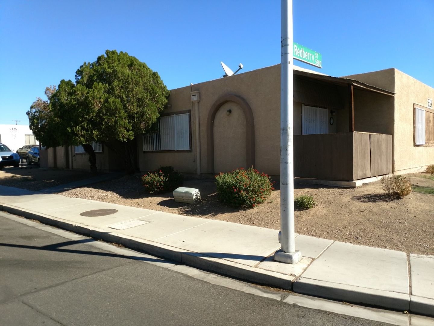 Las Vegas Apartment: 5324 Redberry St