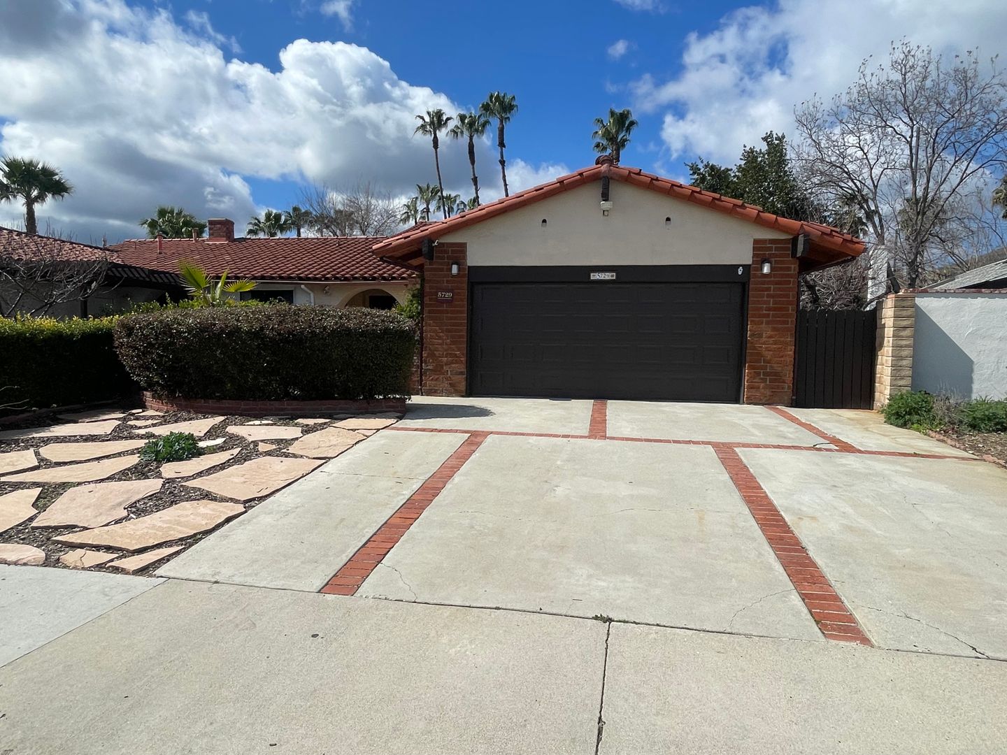 Agoura Hills House: 5729 Lake Lindero Drive