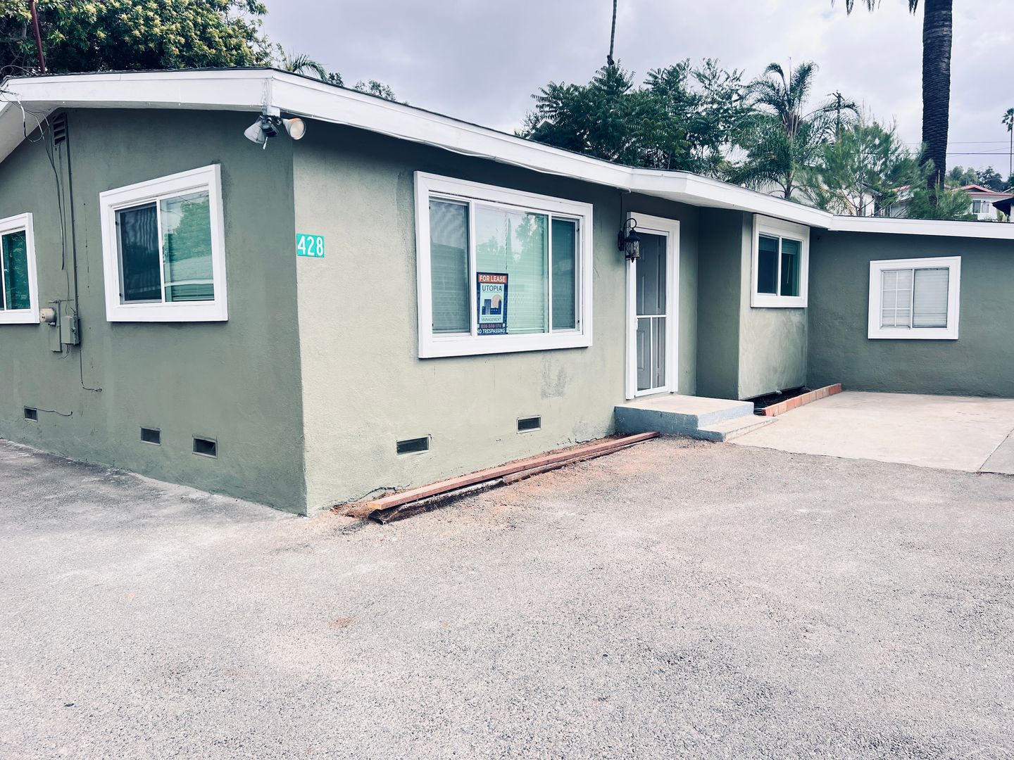 Escondido Apartment: 428 S Date St