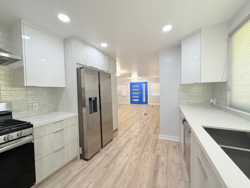 AVAILABLE NOW!! 2 Bedroom 2 Bathroom Apartment in Palm Springs! – photo 1