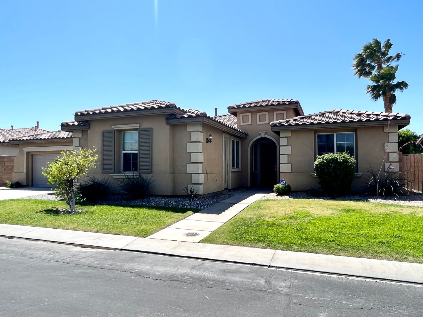 Indio House: 83403 Lightning Rd