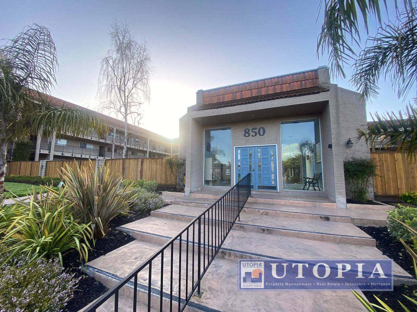 Capitola Condo: 850 Park Avenue #3C