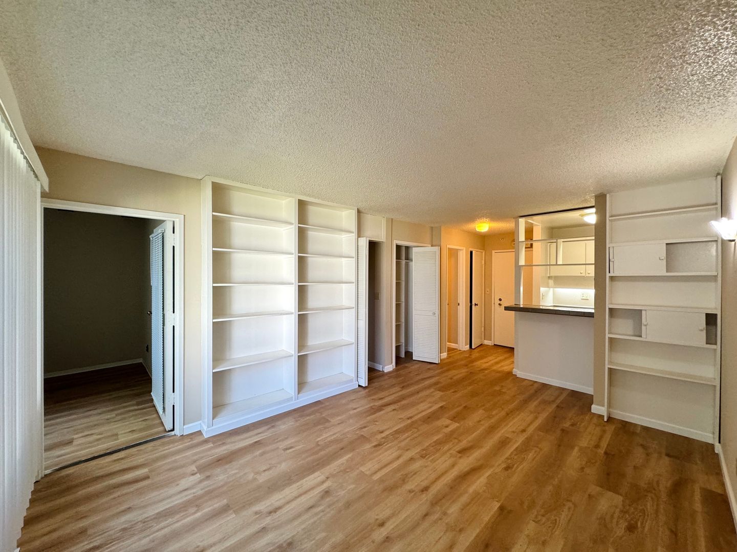 Emeryville Condo: 2 Anchor Drive #389
