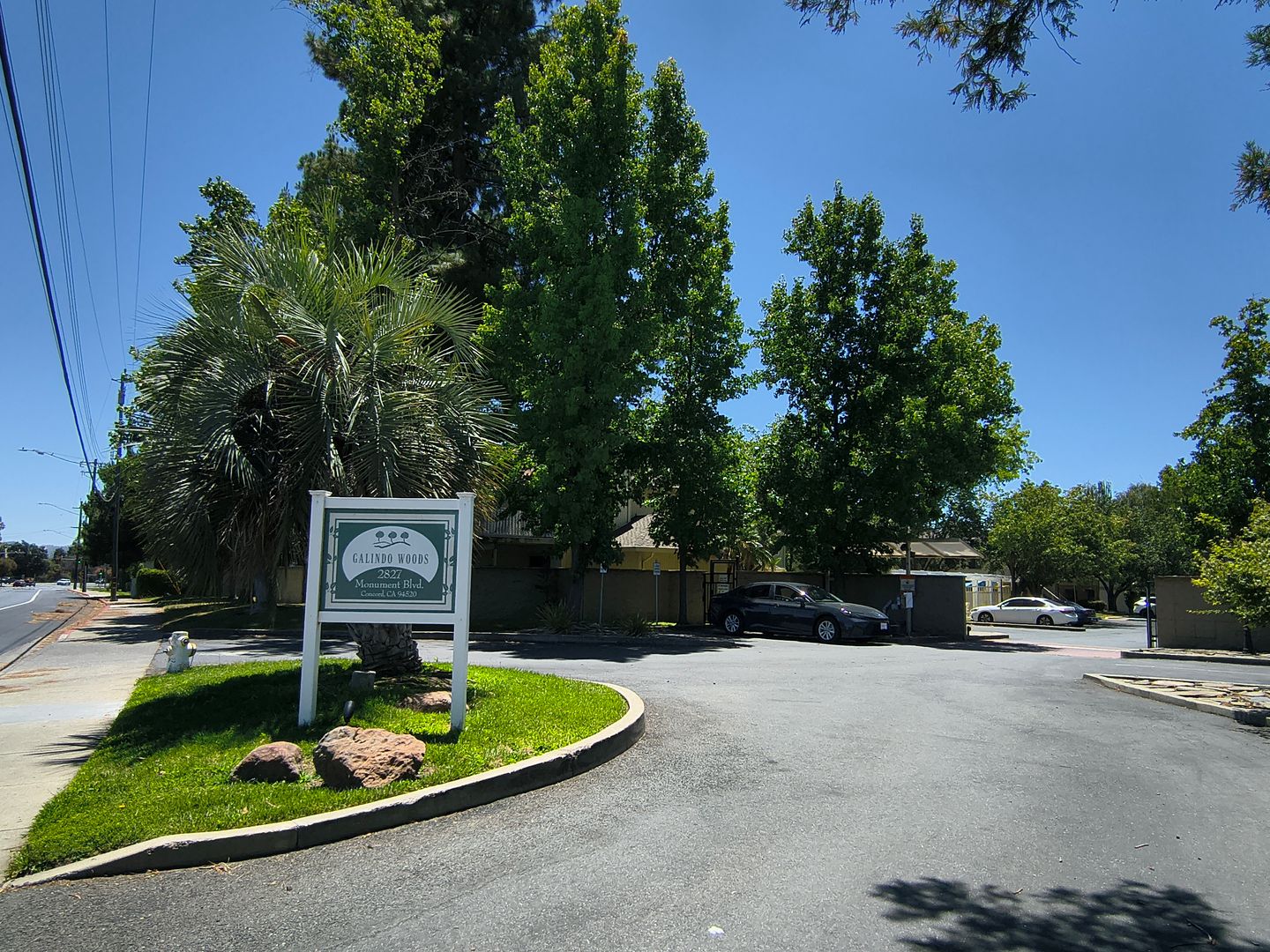 Concord Condo: 2827 Monument Blvd Apt 24