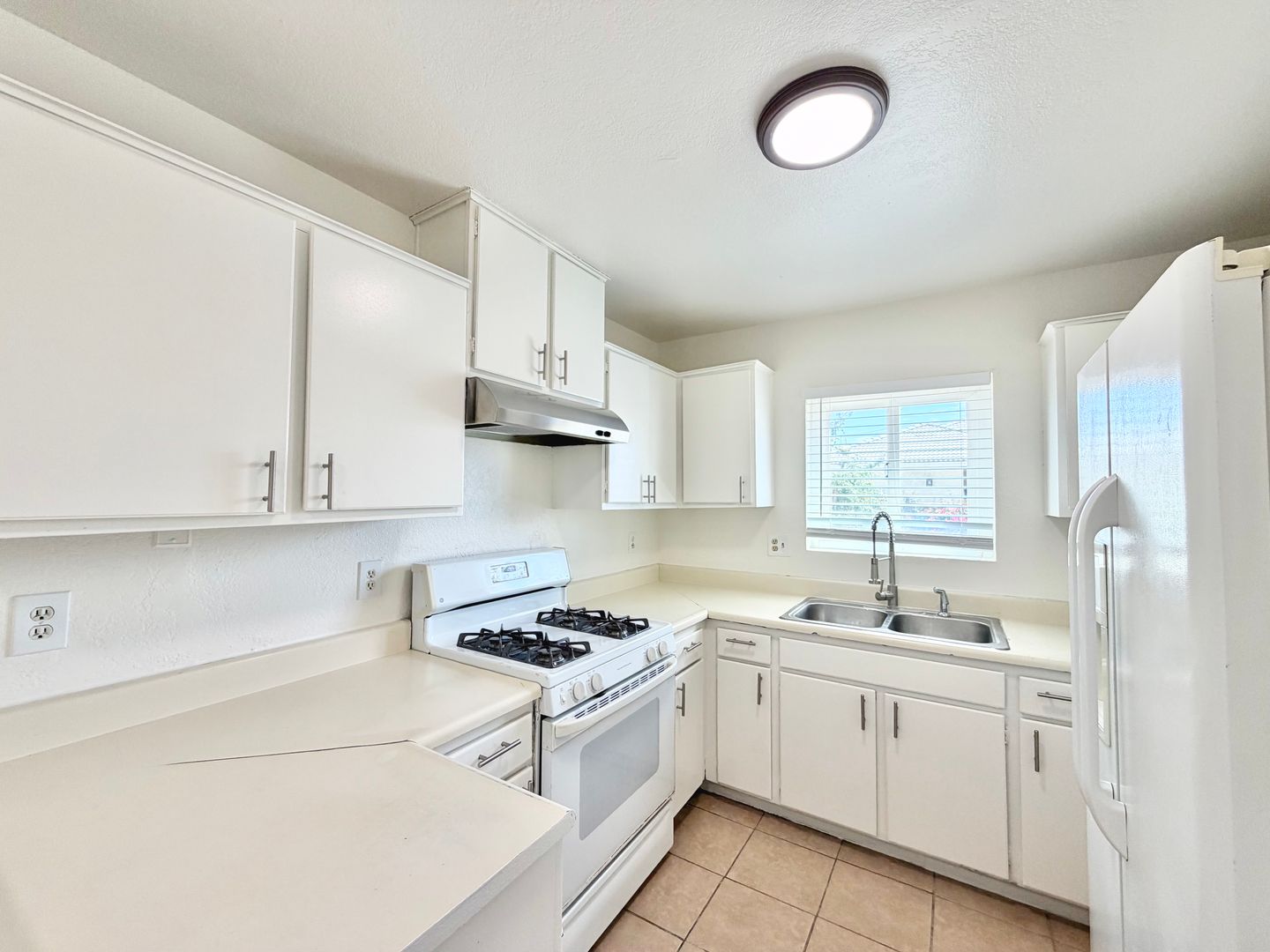 Cathedral City Apartment: 32425 Rancho Vista Drive - Unit A