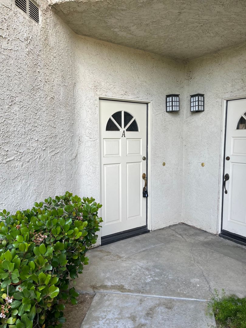 agoura hills Condo: 5736 Skyview Way #A