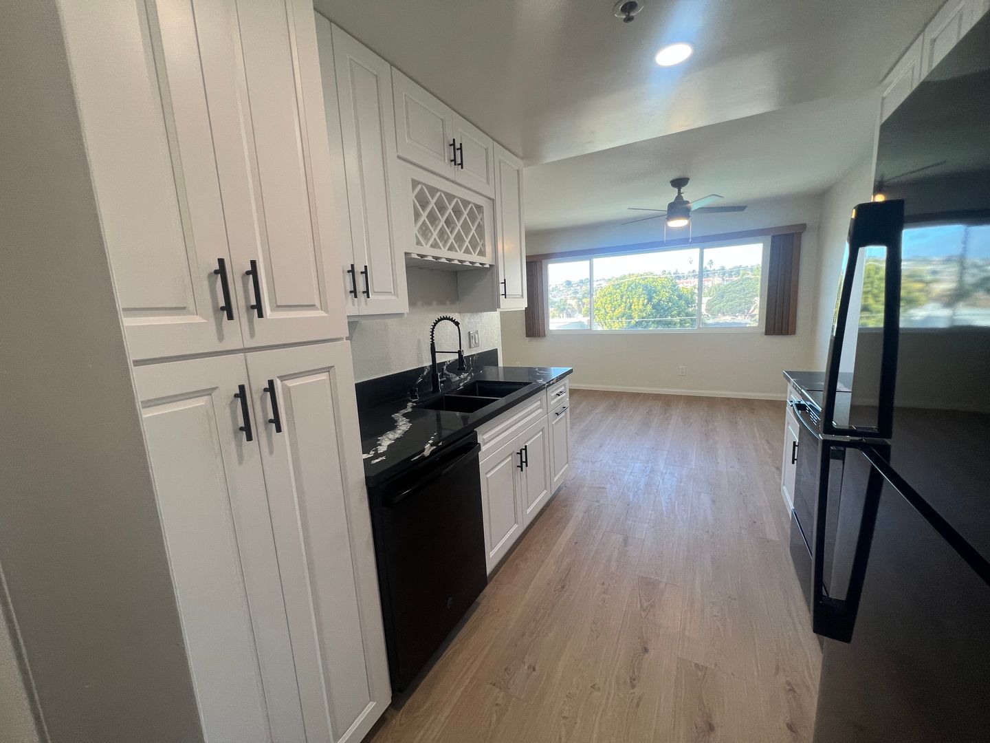 San Diego Condo: 1830 Thomas Ave #3A