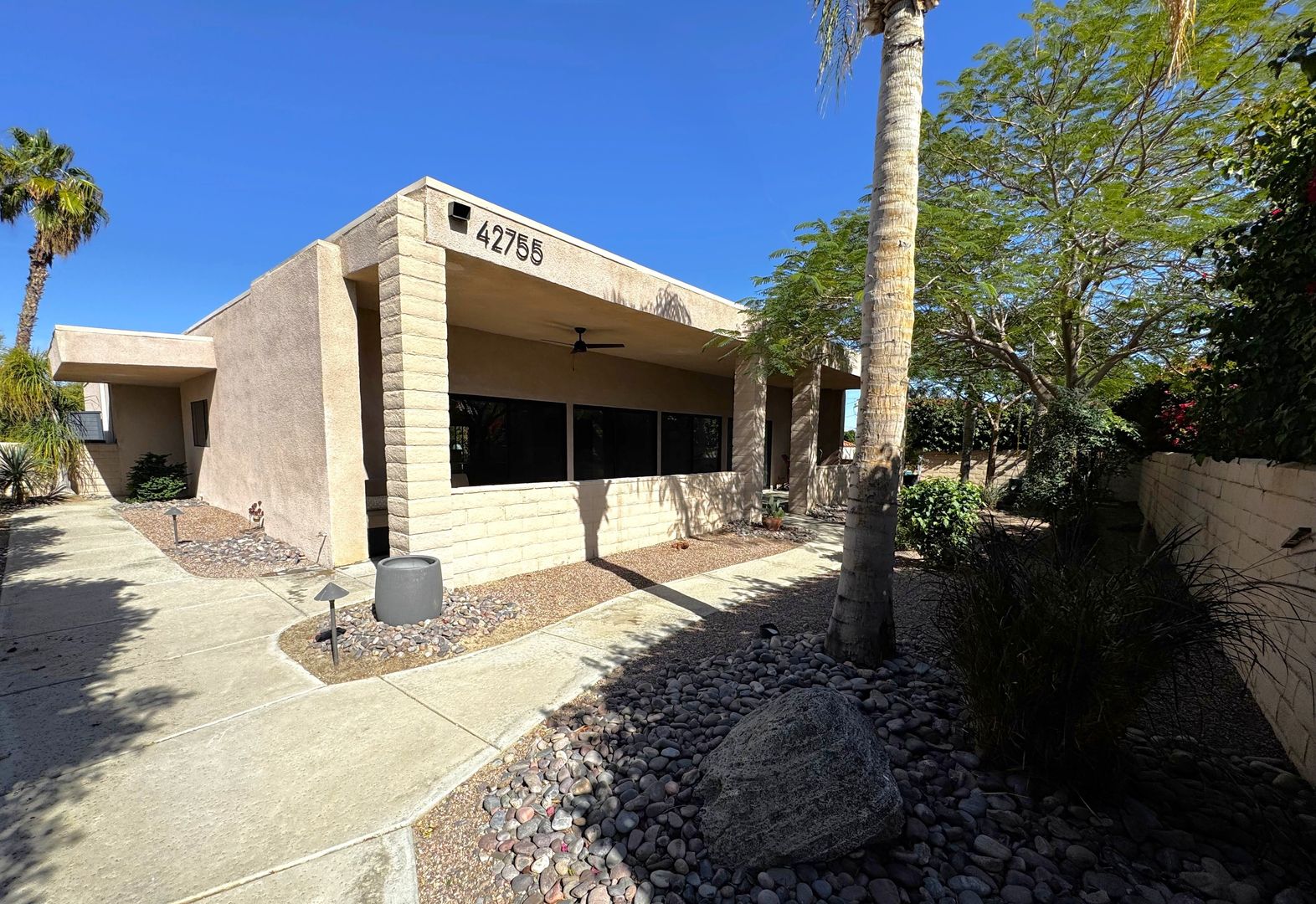 Bermuda Dunes House: 42755 Santiago Place