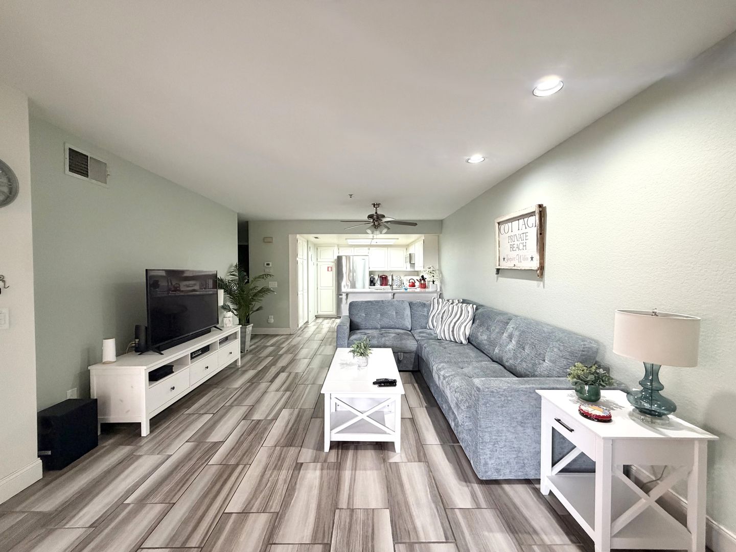 Palm Springs Condo: 500 East Amado Rd