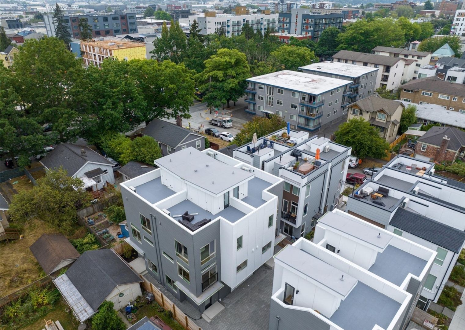 Seattle Townhome: 937 NW 56th St, Unit B