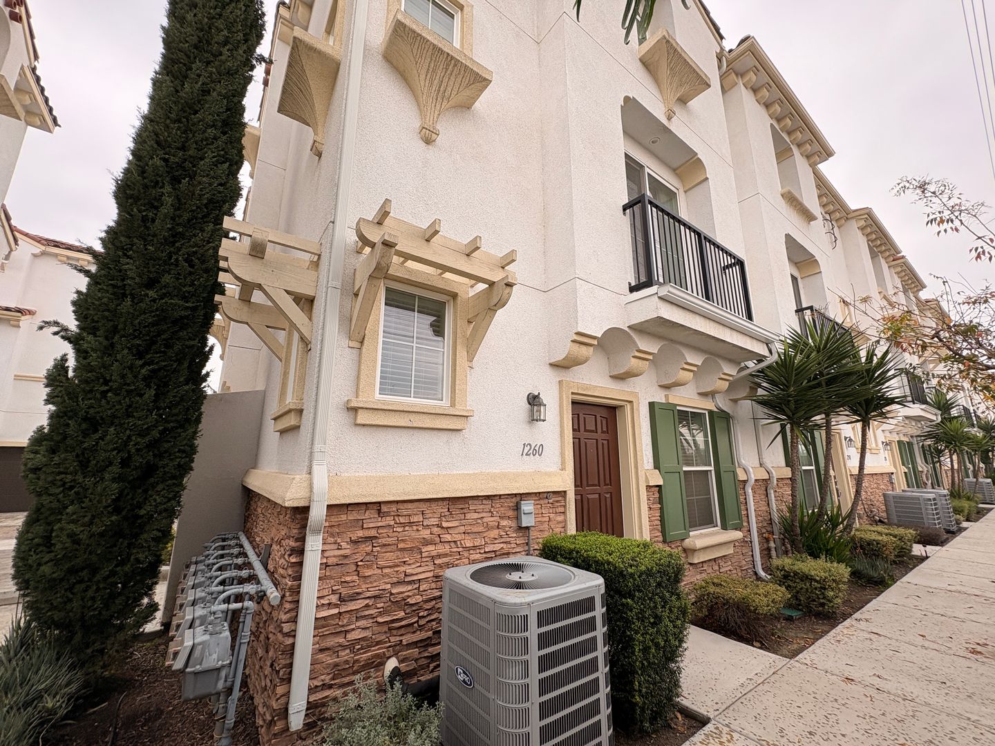 Anaheim Townhome: 1260 S Macduff St