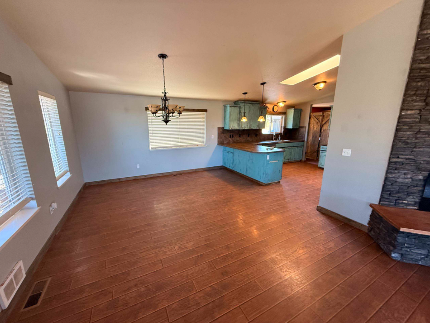Redmond House: 2550 NW Coyner Rd