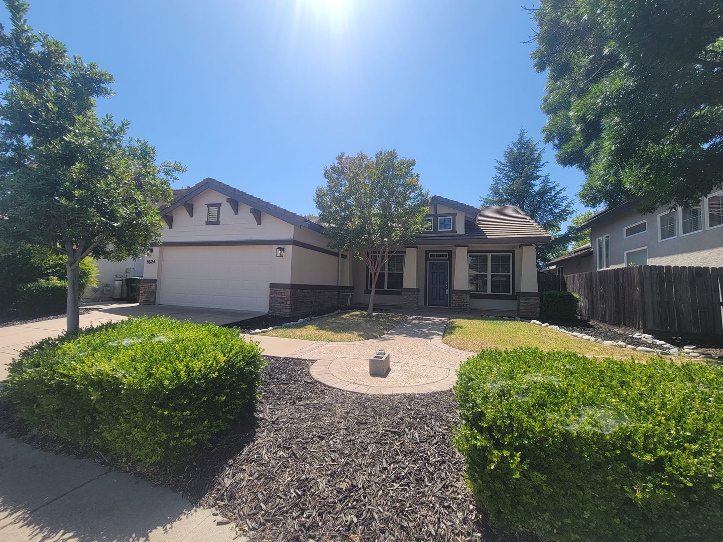 Elk Grove House: 8624 Banton Circle