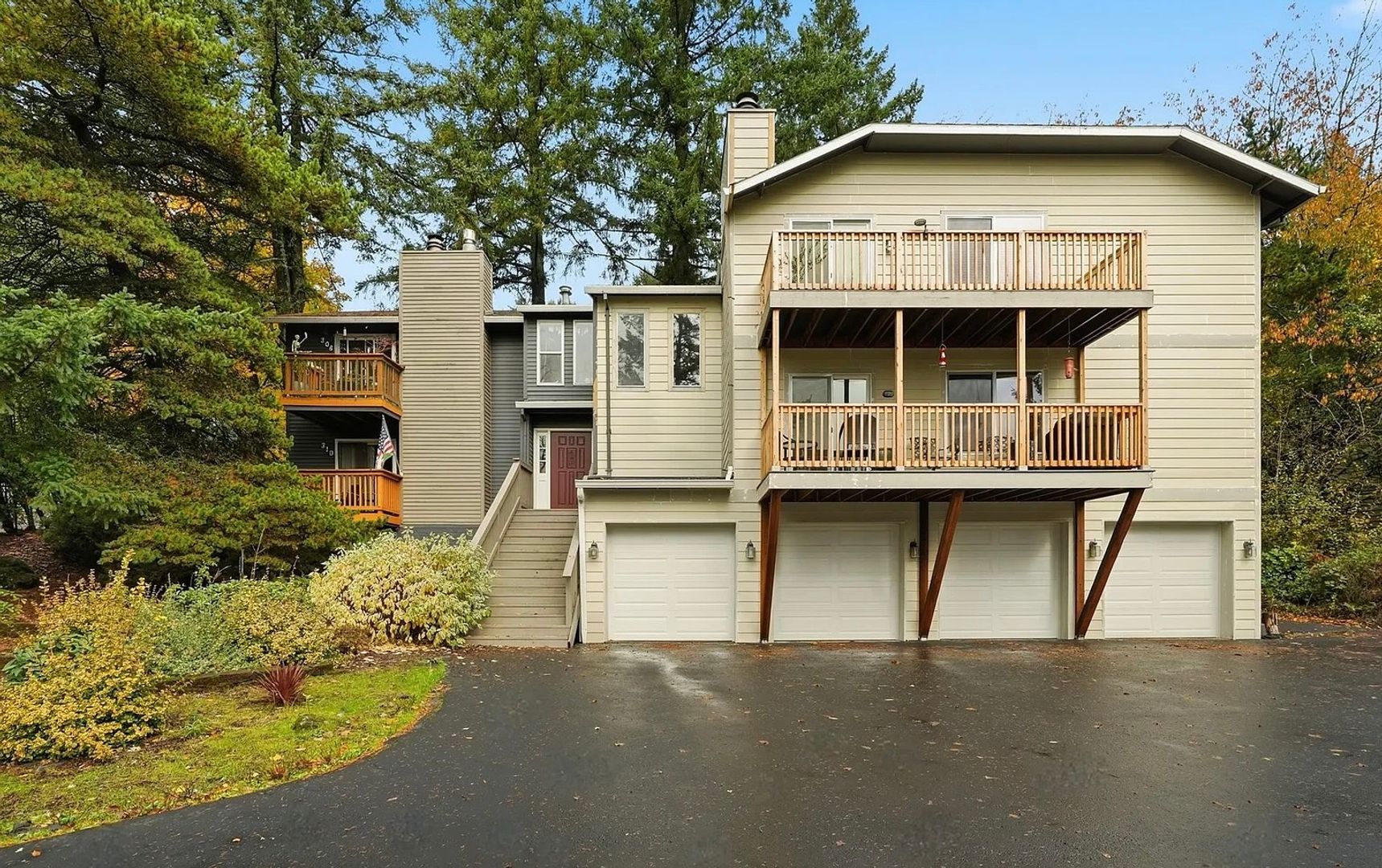 Lake Oswego Apartment: 304-310 Cervantes Cir