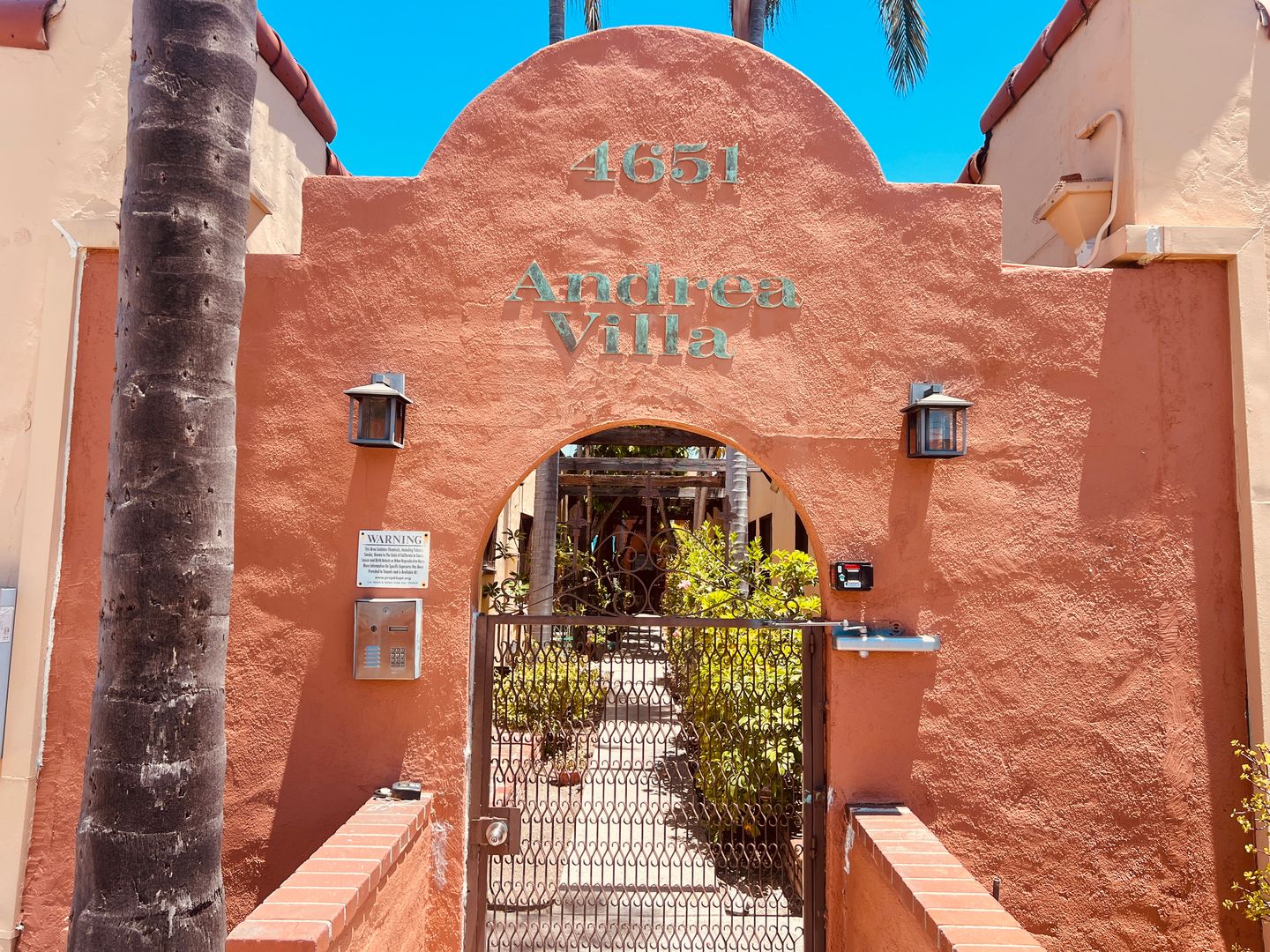San Diego Apartment: 4651 Iowa Street Unit 2