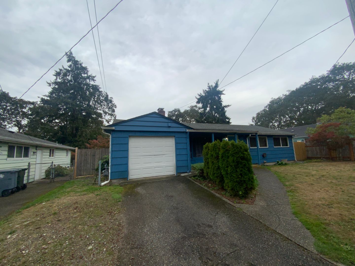 Lakewood House: 6818 86th ST SW