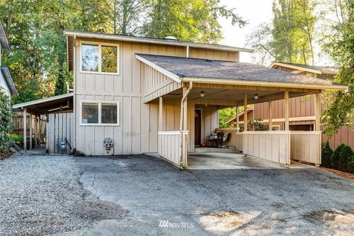 4 Bed, 2 Bath Home - Easy Access to I-5 and WWU – photo 1