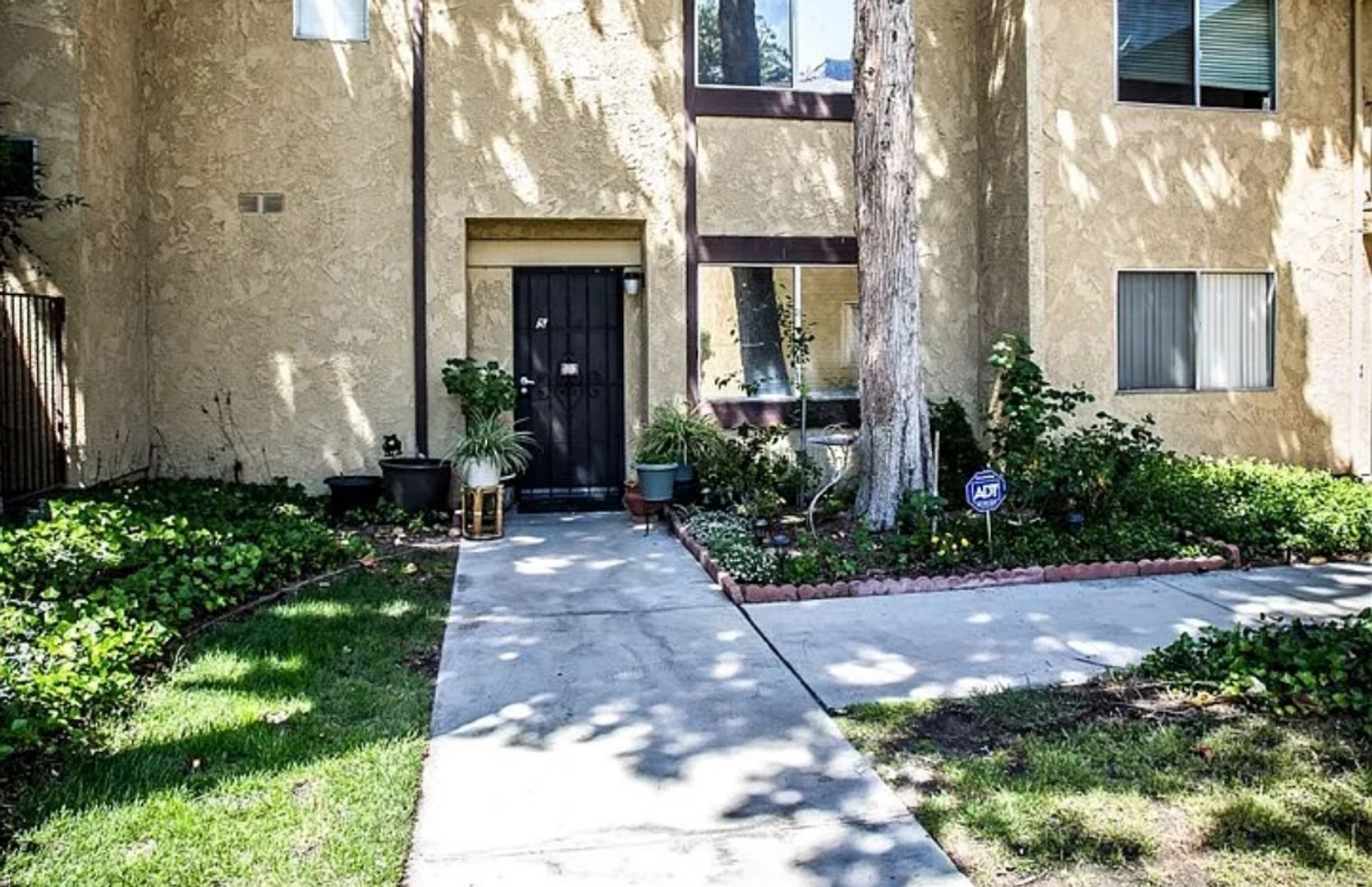 Lancaster Condo: 42935 15th St. West #5