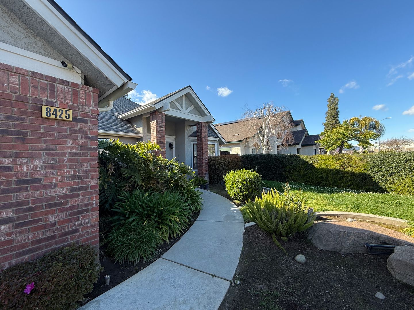 Fresno House: 8425 N 8th Street