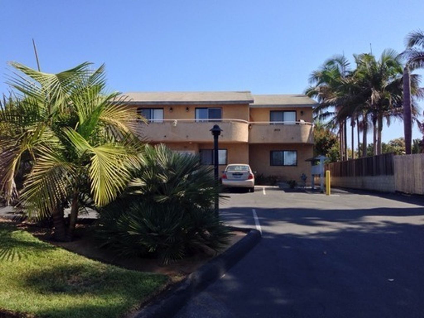 Encinitas Apartment: 1075 N Vulcan Ave