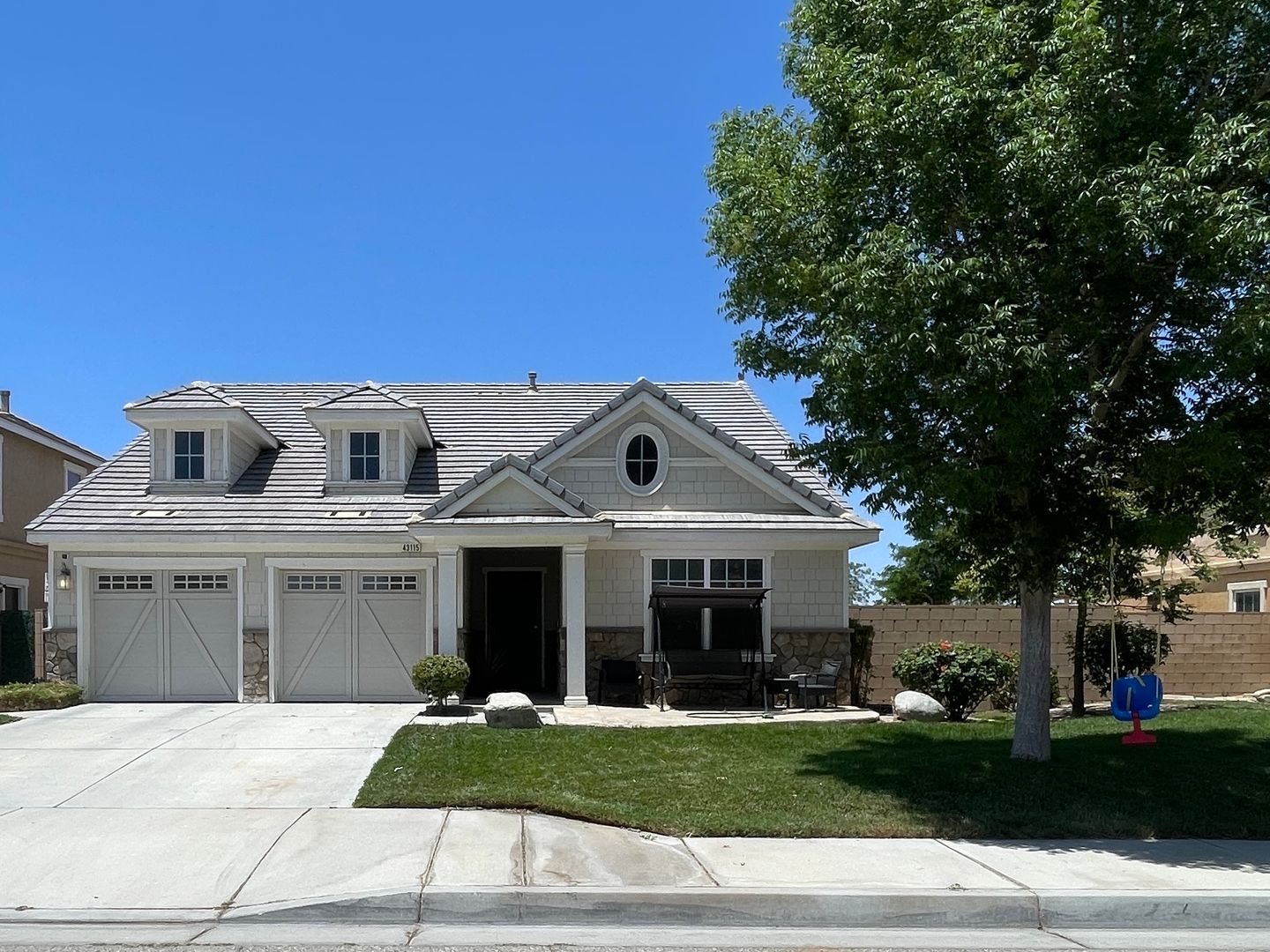 Lancaster House: 43115 Rucker St.