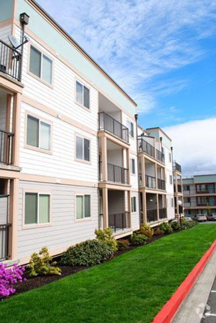 Bellingham Apartment: 4018 Northwest Avenue