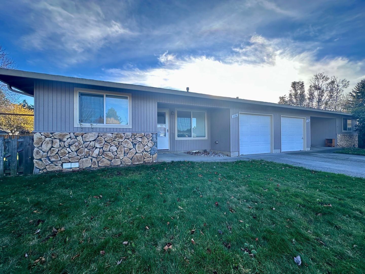 Troutdale House: 1136 SW Fox Ct